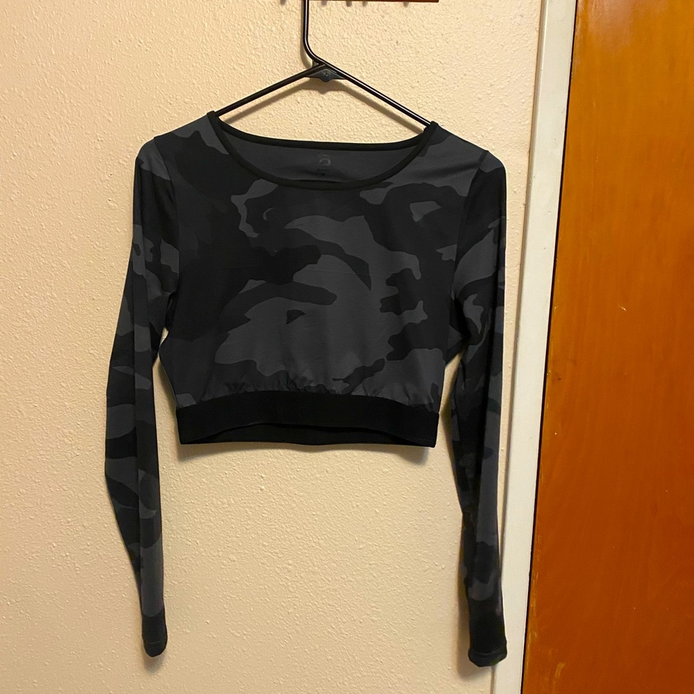 ‼️BETTER BODIES CROP LONG SLEEVE‼️